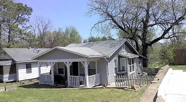 511 Washington Ave — Photo 2