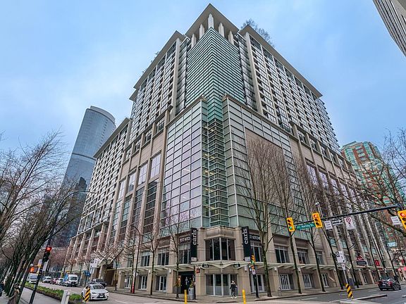 2nd image of 933 Hornby St #202