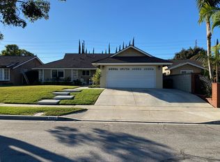 2885 El Rio Cir, Costa Mesa, CA 92626