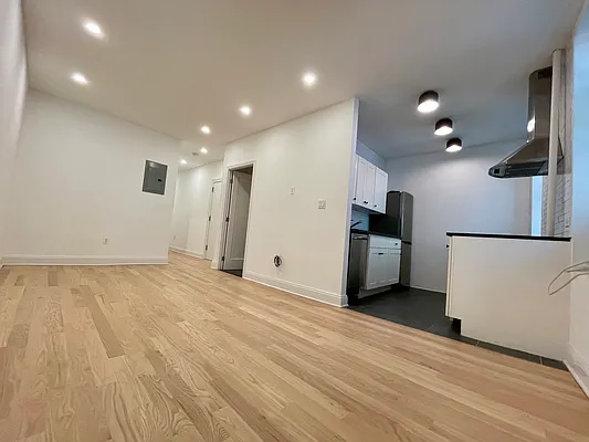 Rented by Building Equity Real Estate LLC | media 18