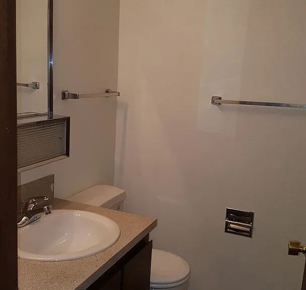Magnolia Crestview | Classic Seattle Living at the Top of the Hill — Photo 16