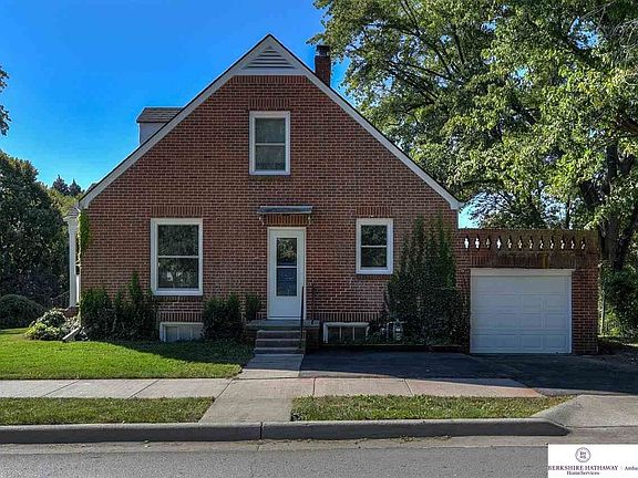 4th image of 1840 N 49th St