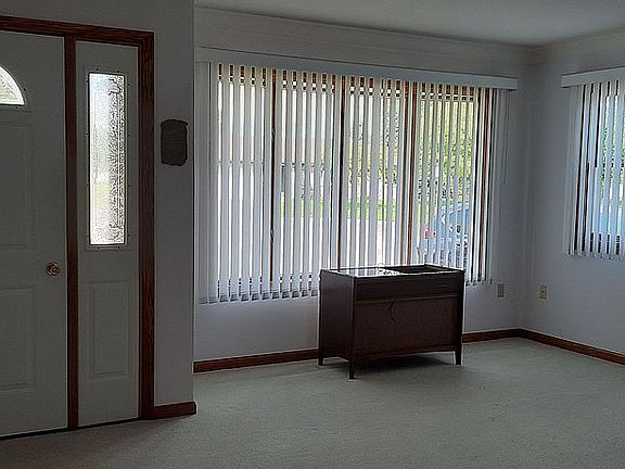5th image of 1435 Taylor Dr