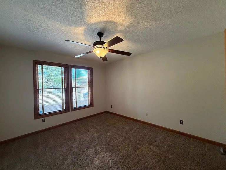 516 Sparrow Hawk Ct SE — Photo 8
