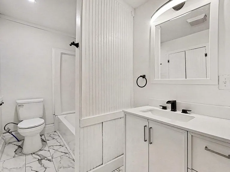 249 Washington Ave — Photo 10