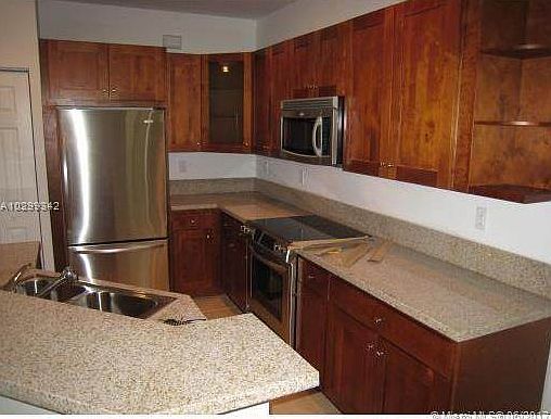 4th image of 11438 NW 74th Ter