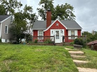 8304 Oakwood St, Ralston, NE 68127