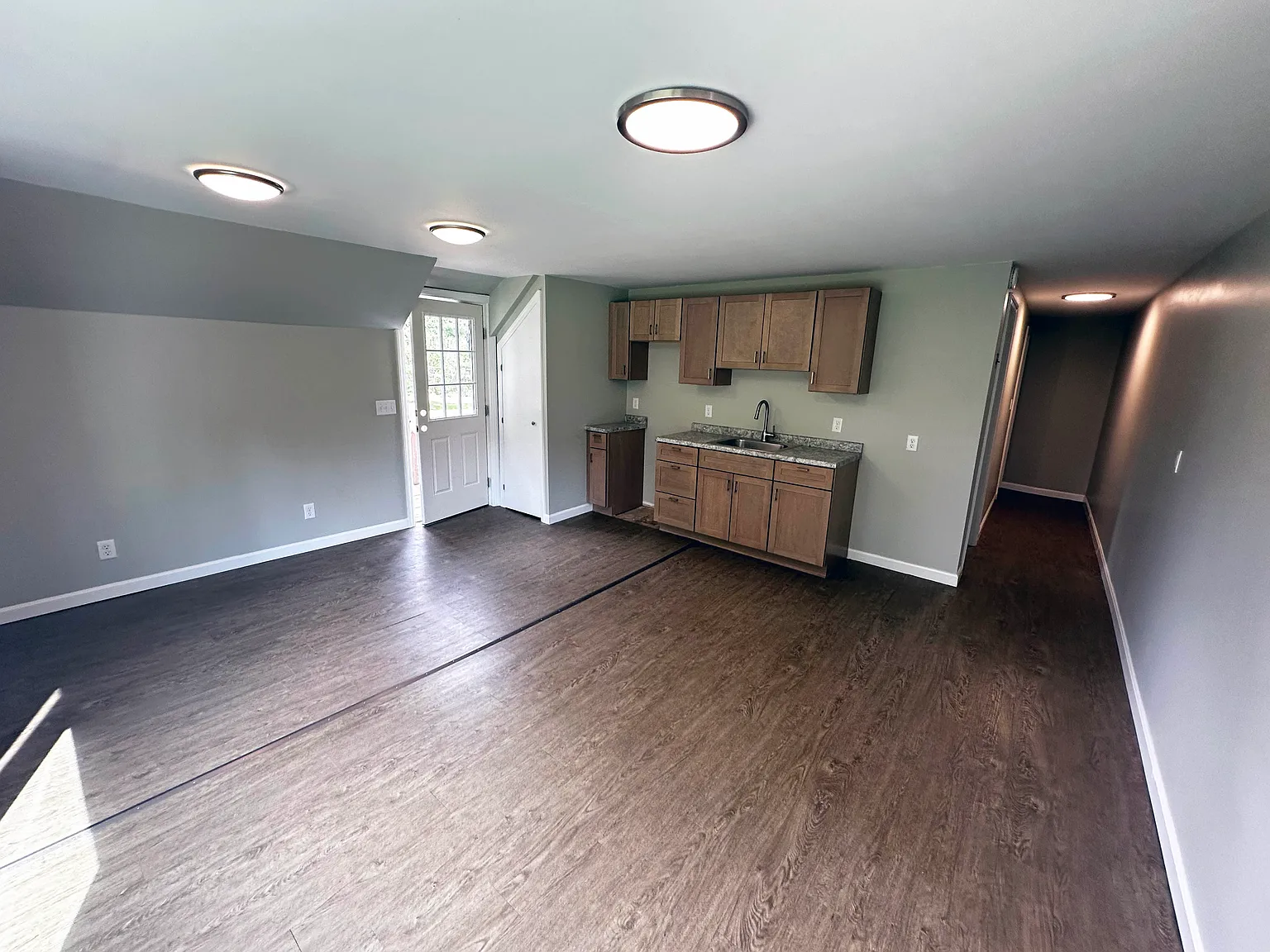 140 Ingraham Road — Photo 2