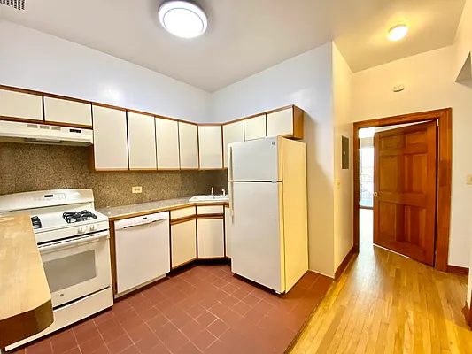 Rented by Corcoran | media 25