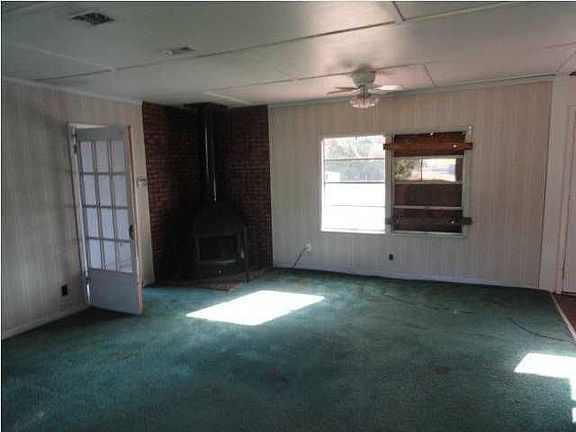 4th image of 10524 Deer Dr