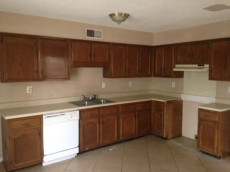 4600 Sandy Park Rd — Photo 5