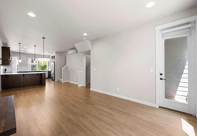 13717 Admiralty Way #G4 — Photo 18