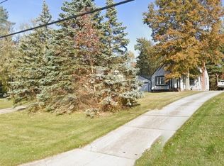 9925 Ridge Rd, North Royalton, OH 44133