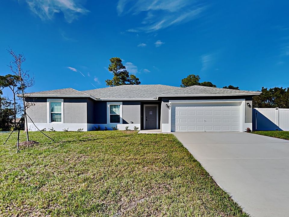 1st image of 301 SE Fallon Dr
