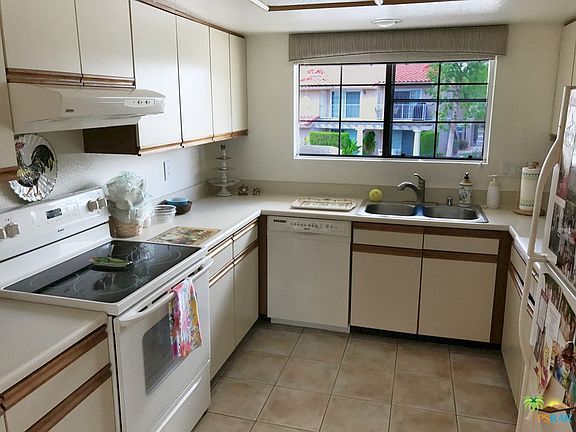 4th image of 500 S Farrell Dr Unit D26