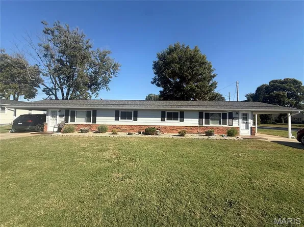 501 Longfellow St, Bethalto, IL 62010
