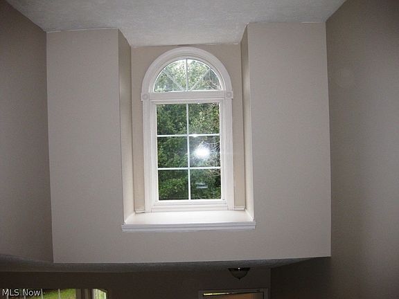 4th image of 19360 Bradford Ct