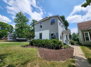 1837 1/2 N 8th St, Terre Haute, IN 47804