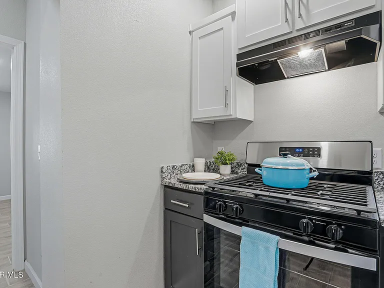 9207 Santa Rosalia Ct #B — Photo 14