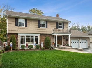 32 Dartmouth Rd, Wayne, NJ 07470