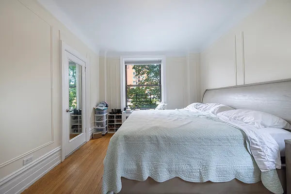 Rented by Compass | media 30