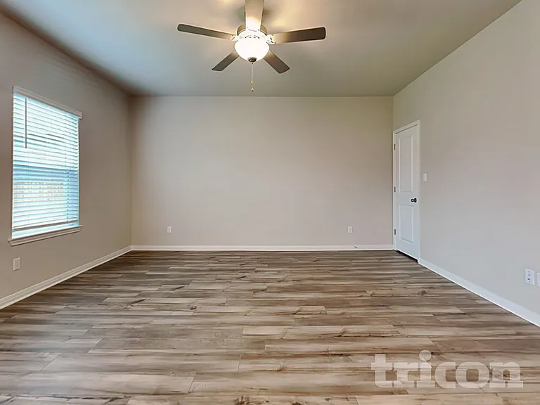 11802 Copperstone Ave — Photo 2