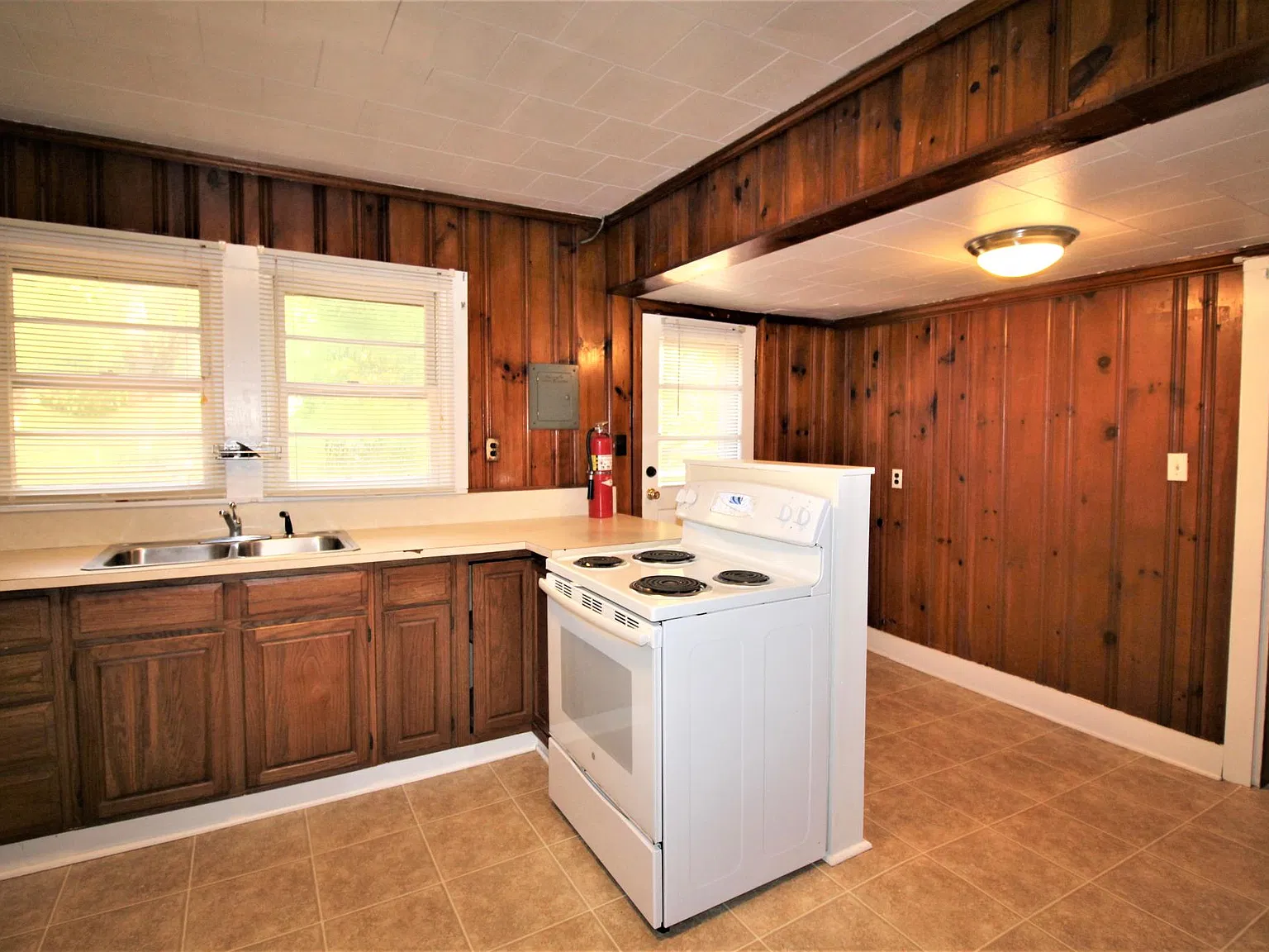 2 bed, 1200 sqft, $1,050 — Photo 4