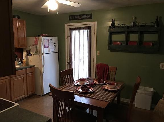 3rd image of 2416 E Lakeview Dr