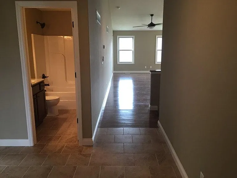 514 Sceptre Dr — Photo 27