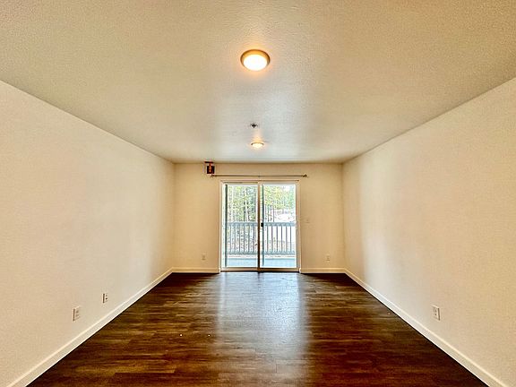 3rd image of 1709 Marian Dr #306