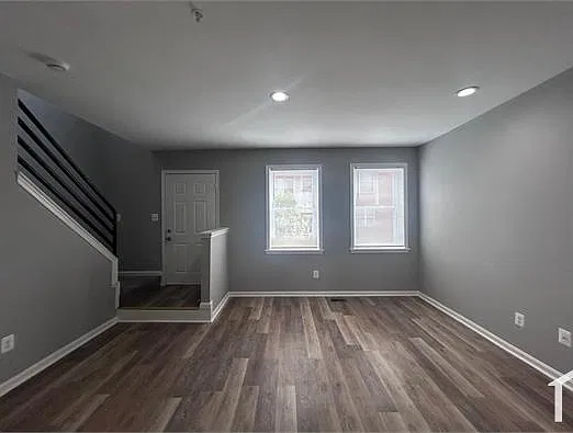 3 bed, $2,500 — Photo 2