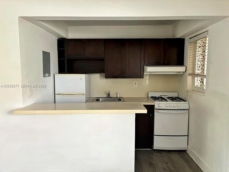 1014 Salzedo St #103 — Photo 6