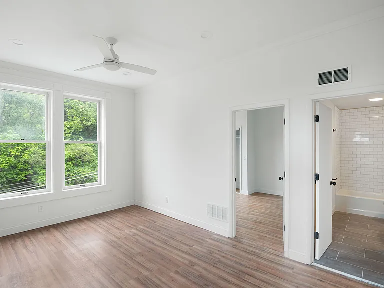 2136 Ravine St #5 — Photo 11