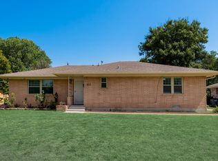 615 Donlee Rd, Lancaster, TX 75134