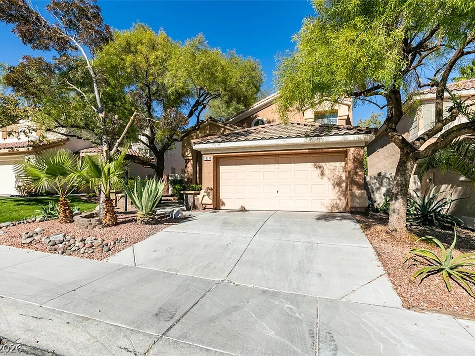9824 Via Delores Ave
