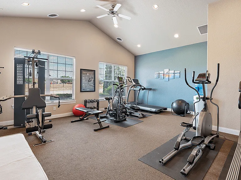 Cardio & Strength Training Machines