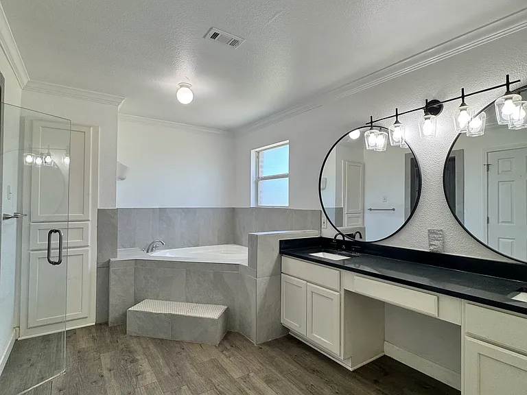 14410 Mangold Ln — Photo 22