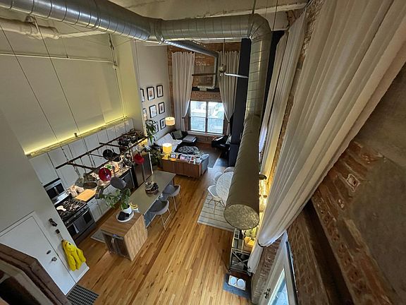 3rd image of 1439 S Michigan Ave APT 611