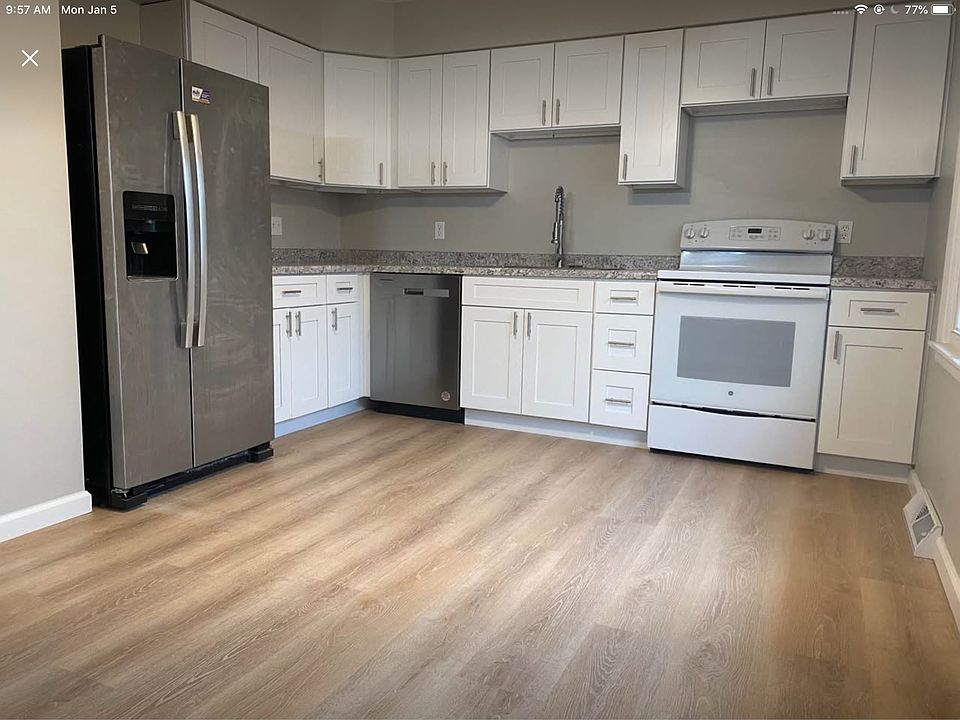 1st image of 2826 Greenway Dr