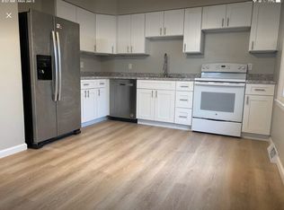 2826 Greenway Dr, Bettendorf, IA 52722