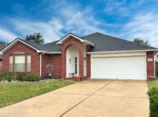 9210 San Saba Ct, La Porte, TX 77571