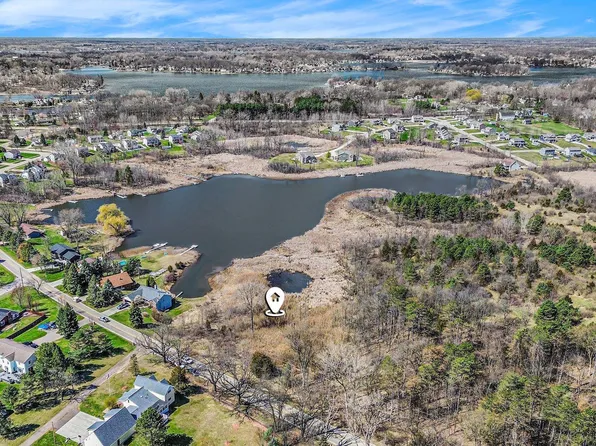 2-02 Butcher Rd, Fenton, MI 48430