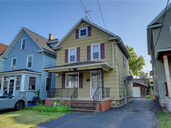 126 W Chestnut St, East Rochester, NY 14445