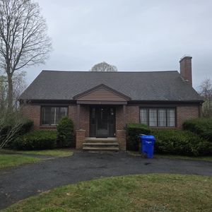 30 Woodcrest Rd, Springfield, MA, 01129