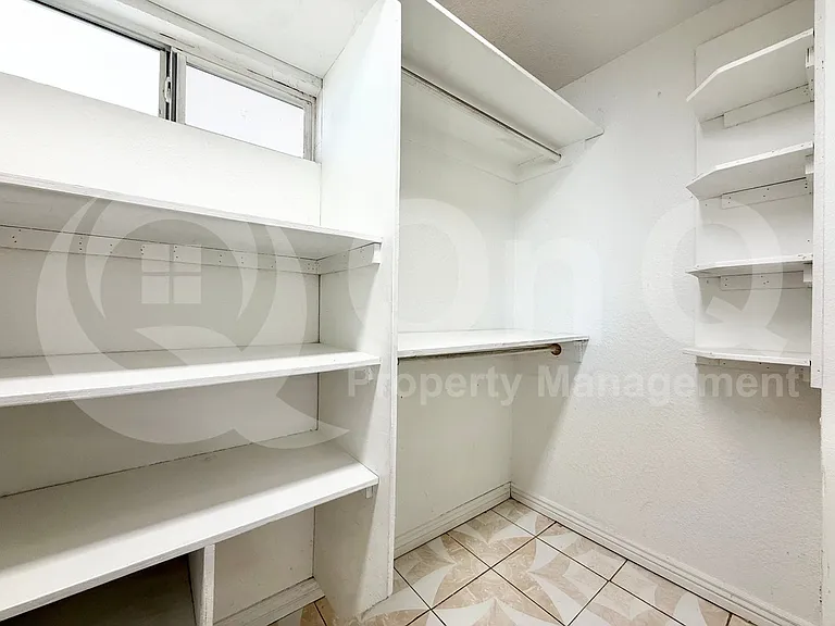 4009 N 48th Ave — Photo 7