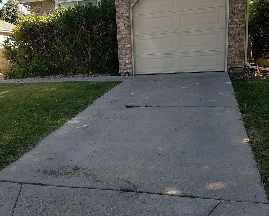 OneCar Attached Garage