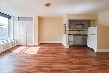 Rented by Warburg