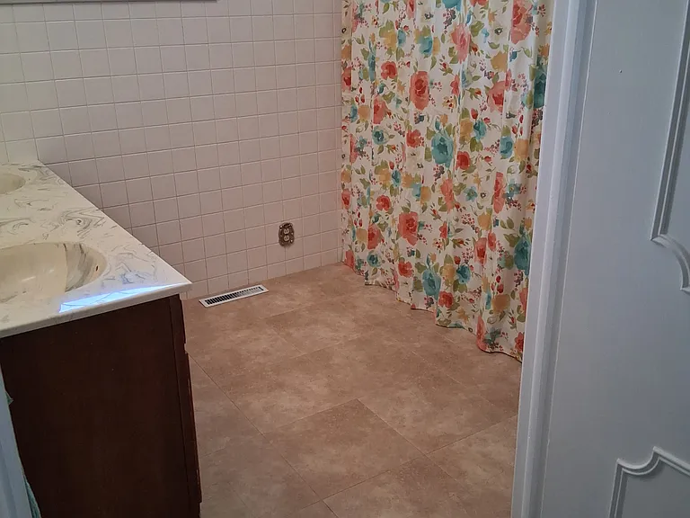 233 N Meadowlark Dr — Photo 14