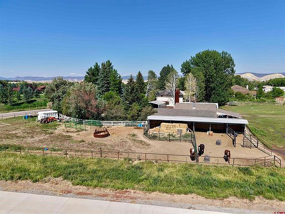 4th image of 66176 Riverside Road