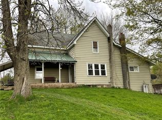 37 Center St, Bear Lake, PA 16402